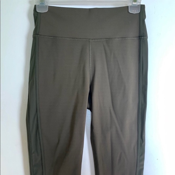 NWOT Lululemon Squad Goals Crop Olive - Picture 5 of 7
